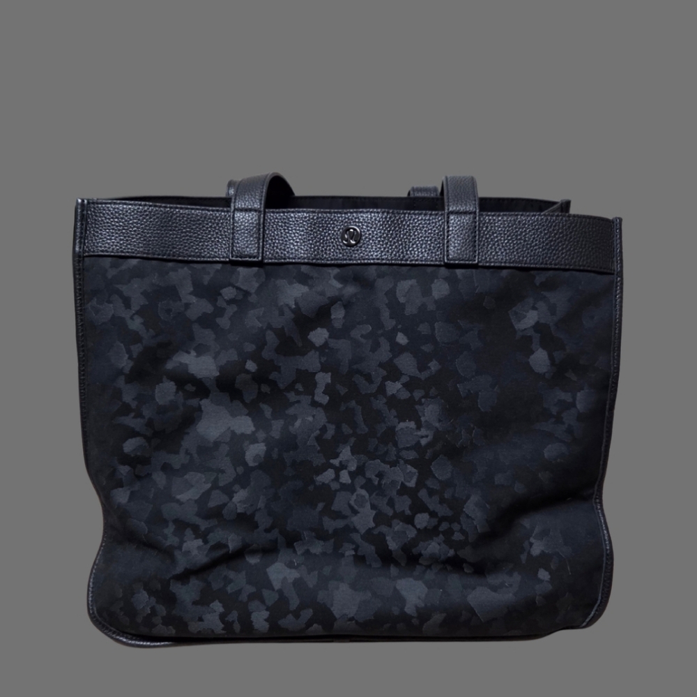 Lululemon Travel Tote